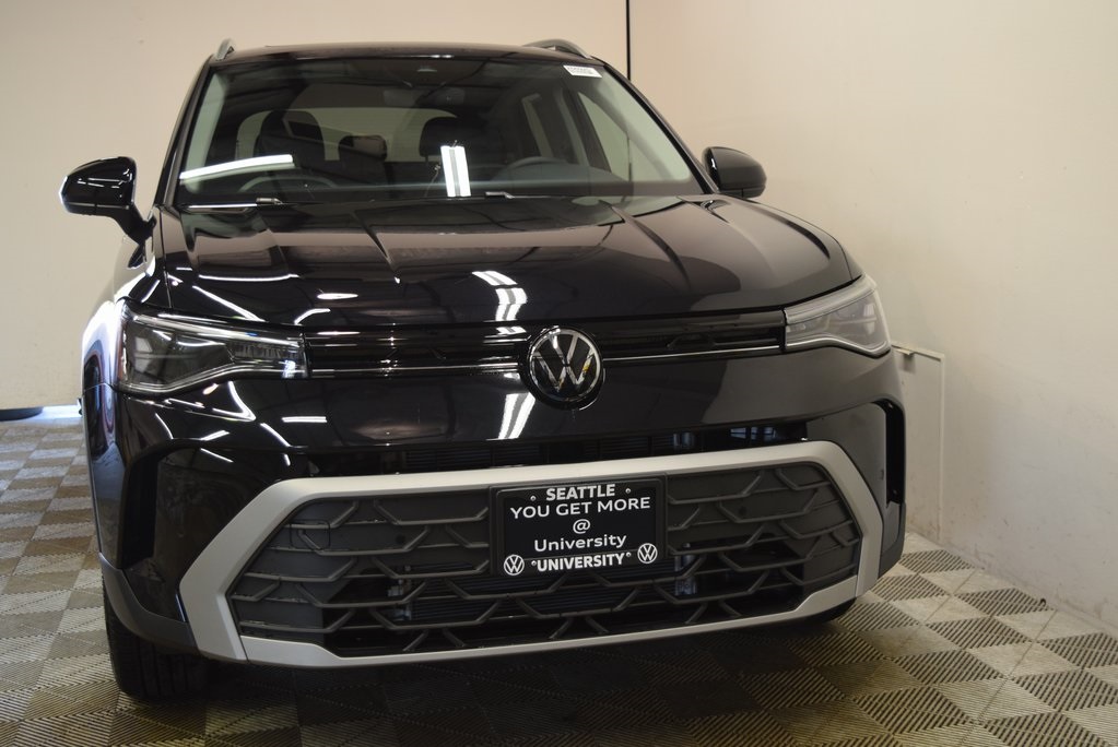 2025 Volkswagen Taos SE photo 2