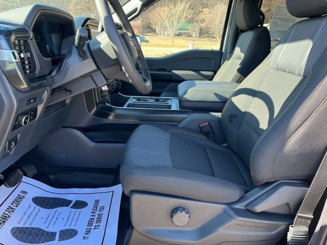 2025 Ford F-150 STX photo 9