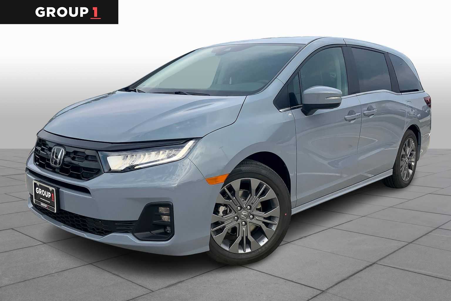 2026 Honda Odyssey Touring's photo