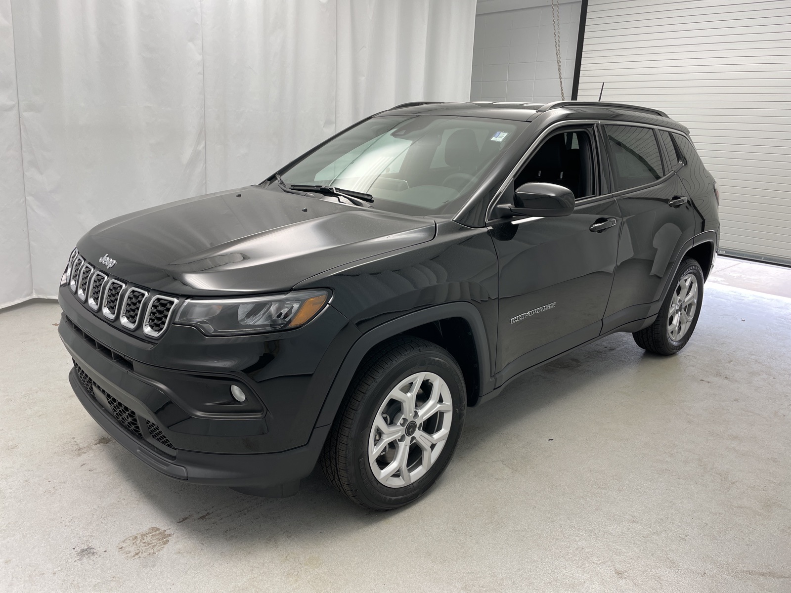 2025 Jeep Compass Latitude photo 5