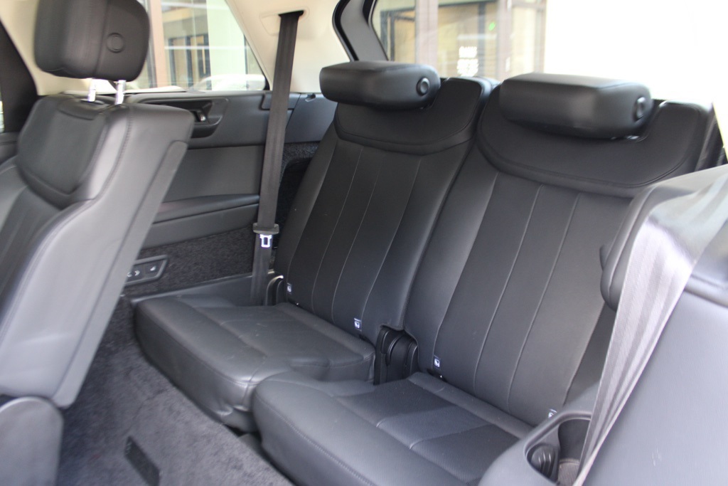 2023 Land Rover Range Rover SE photo 29