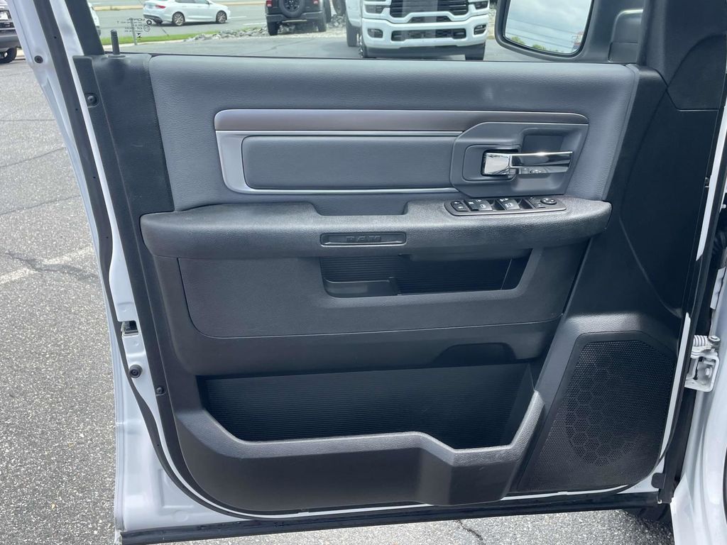 2024 Ram 1500 Classic SLT photo 22