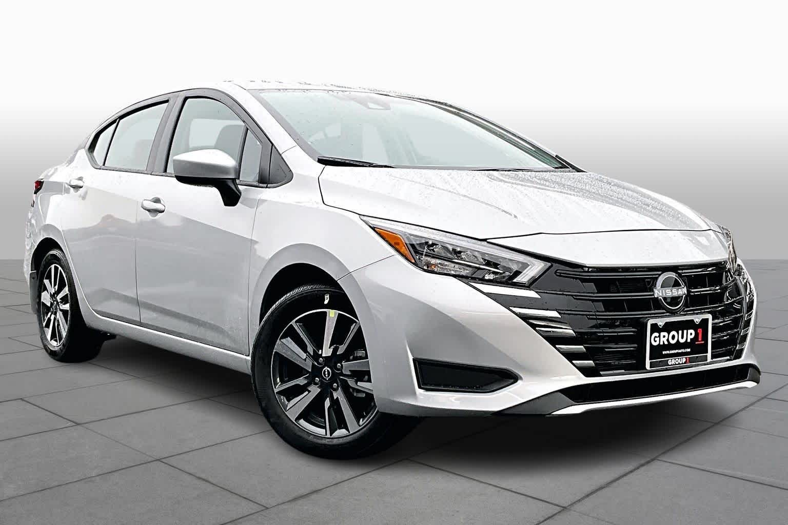 2025 Nissan Versa SV photo 2