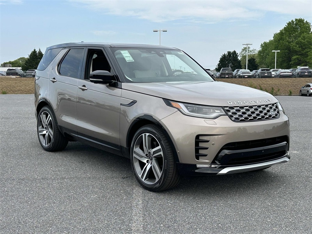 2025 Land Rover Discovery Metropolitan Edition photo 13