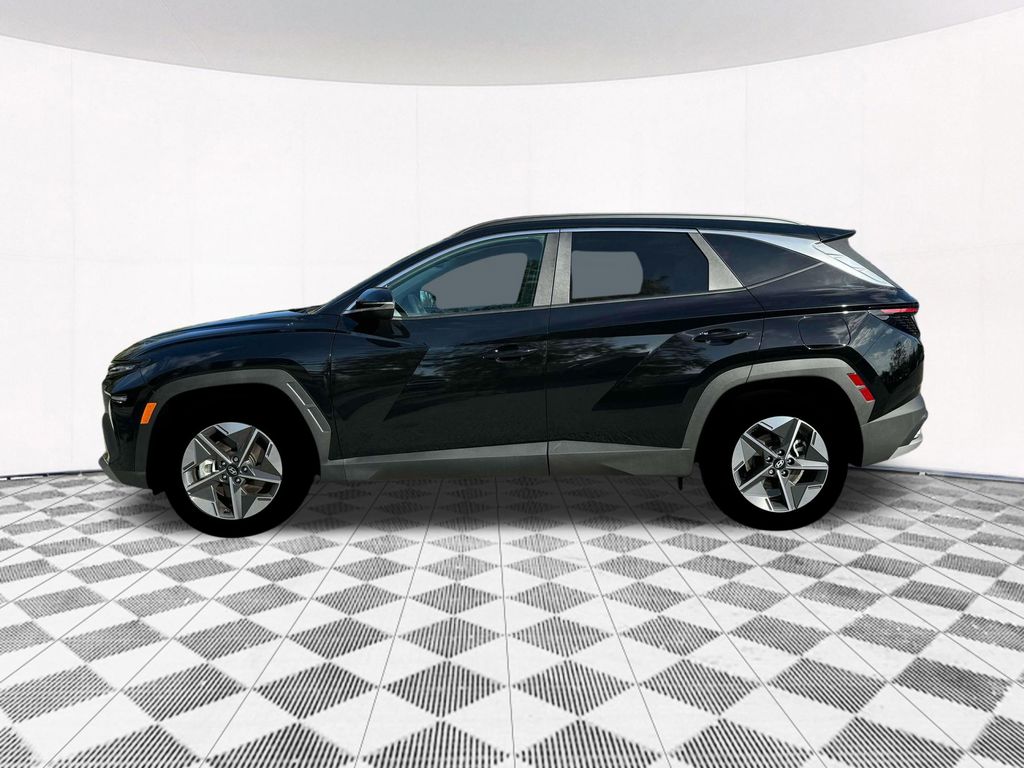 2025 Hyundai Tucson SEL Convenience photo 2