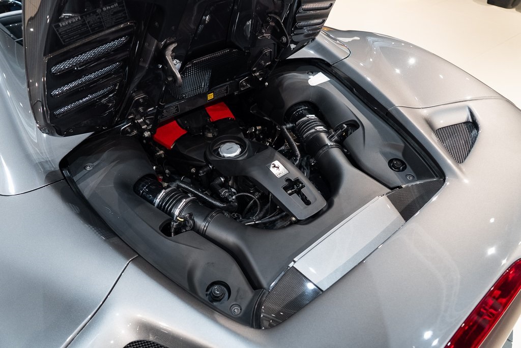 2022 Ferrari F8 Spider Base photo 17