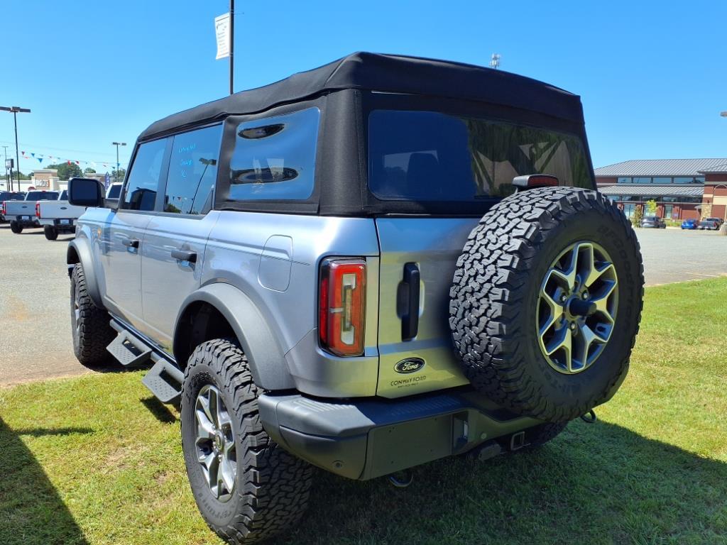 2024 Ford Bronco Badlands photo 4