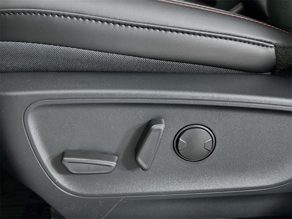 2025 Ford Escape ST-Line photo 18