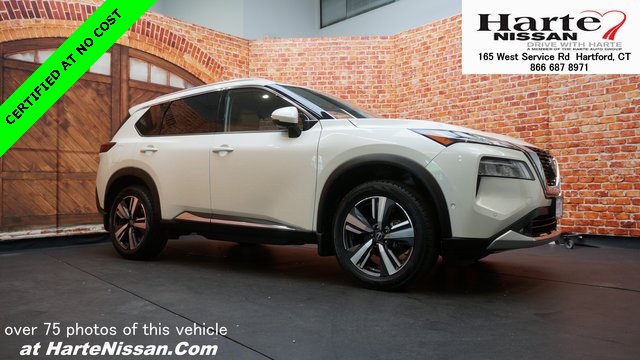 2022 Nissan Rogue Platinum's photo