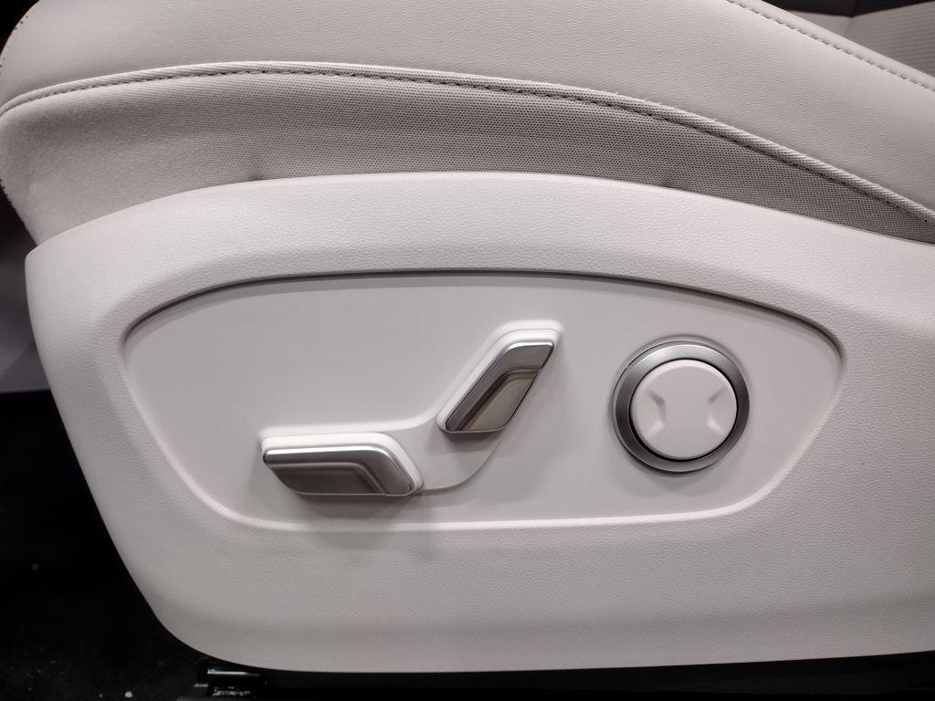 2026 Hyundai Ioniq SEL photo 16