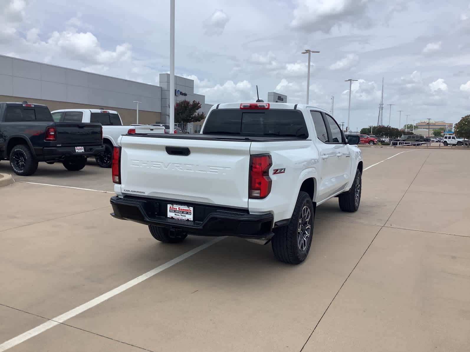 2024 Chevrolet Colorado Z71 photo 6