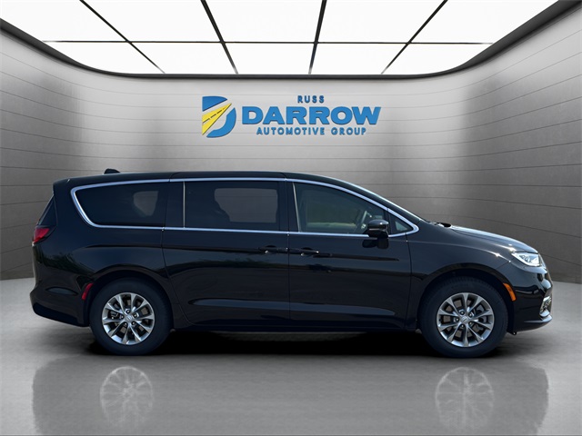 2026 Chrysler Pacifica photo 6