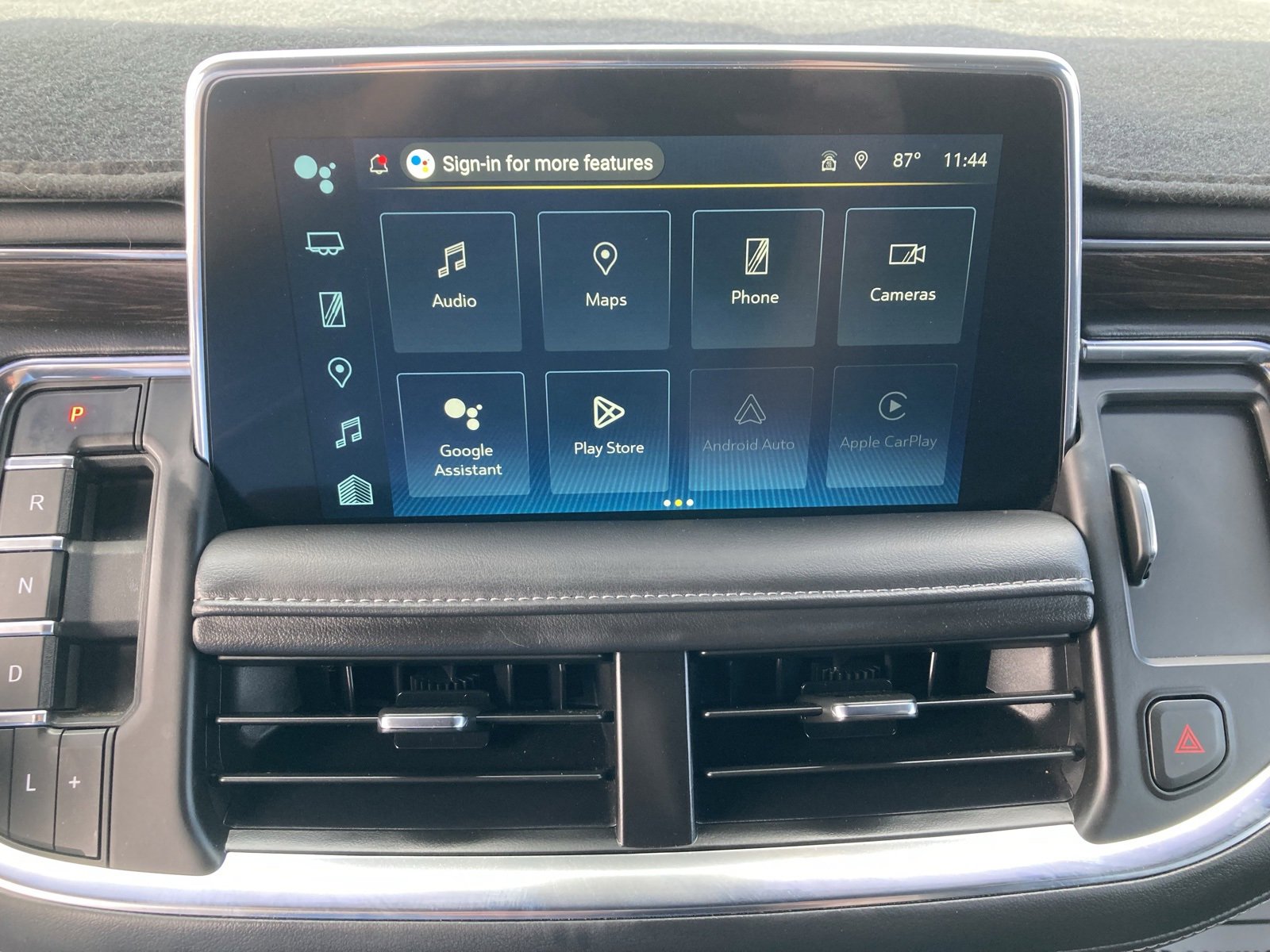 2024 Chevrolet Suburban Z71 photo 28