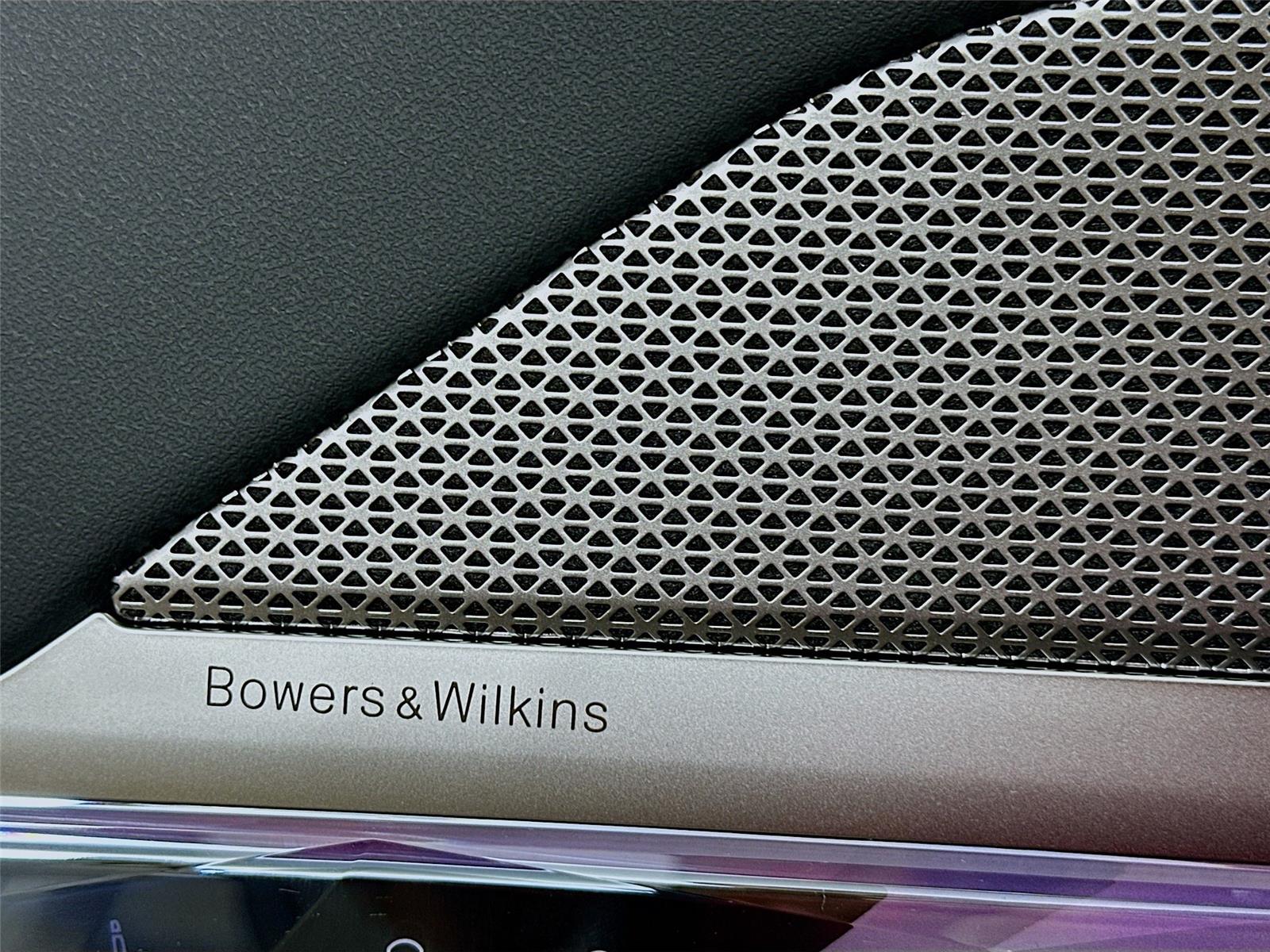 2026 Bmw 750e photo 18