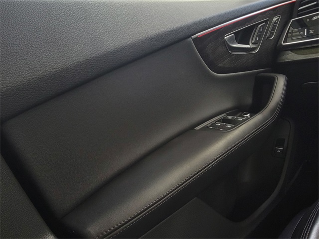2023 Audi Q7 55 Prestige photo 37
