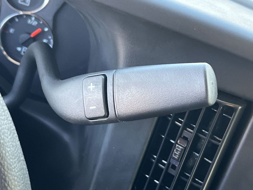 2025 Chevrolet Express Cargo 2500 photo 18