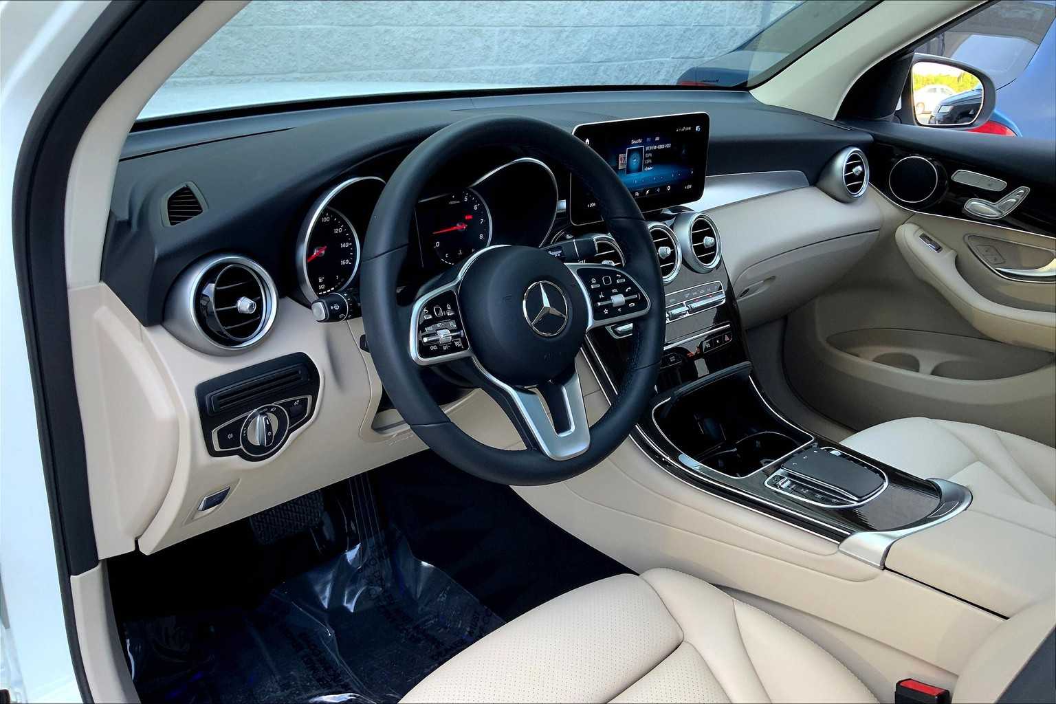 2022 Mercedes Benz GLC 300 4MATIC photo 12