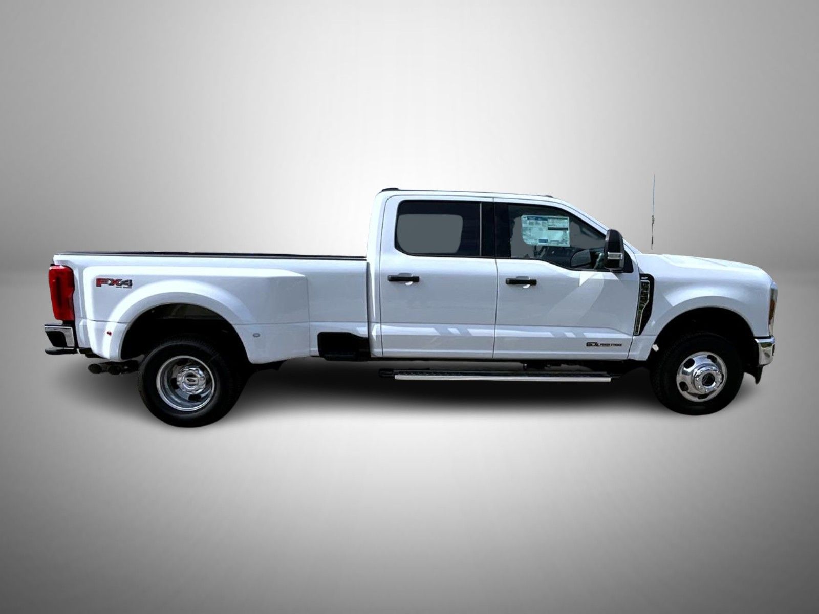 2026 Ford F-350 photo 4