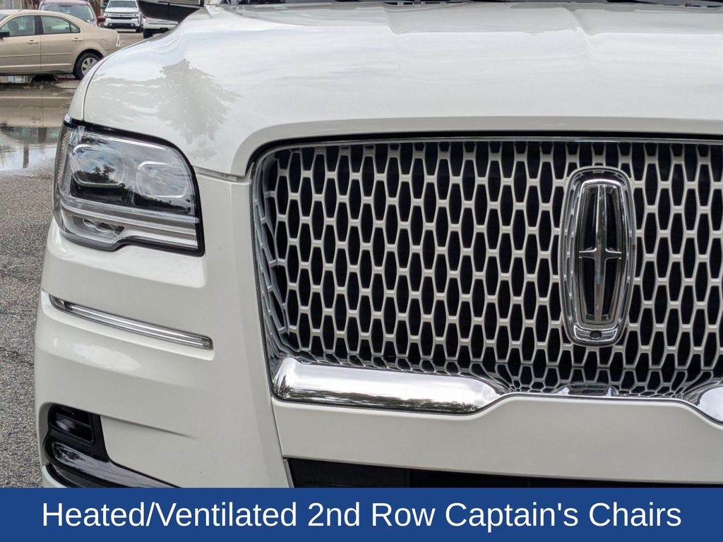 2023 Lincoln Navigator L Reserve photo 8