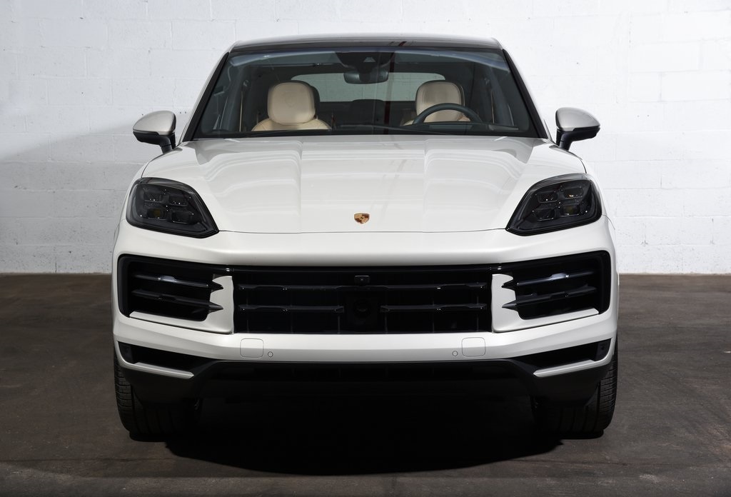 2025 Porsche Cayenne photo 9