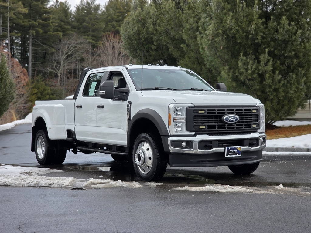 2023 Ford F-450 Super Duty XL's photo