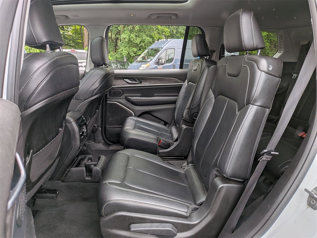 2022 Jeep Grand Cherokee Limited photo 24