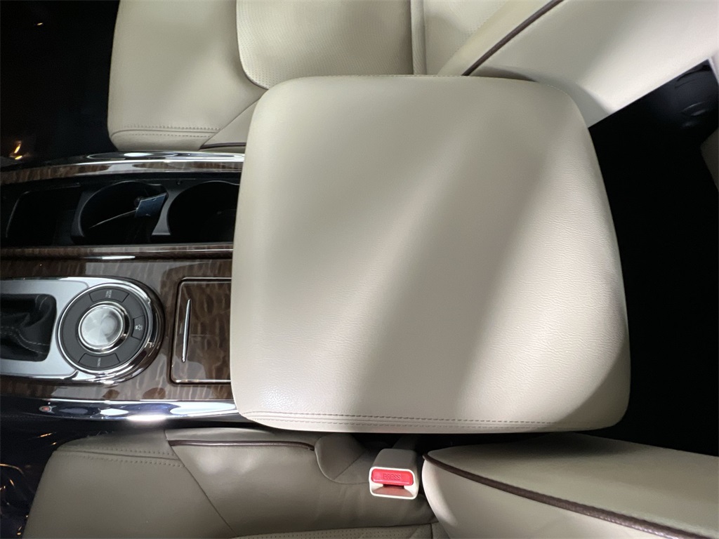 2018 Nissan Armada Platinum photo 22