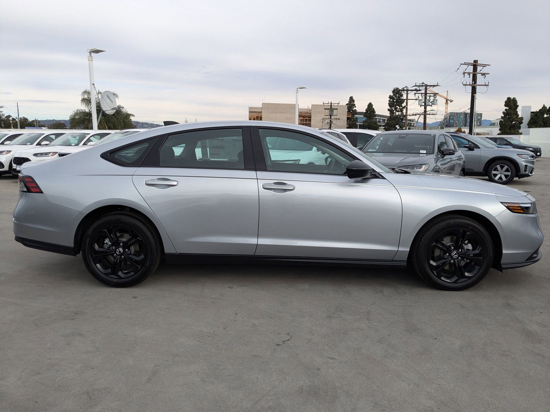 2025 Honda Accord SE photo 2
