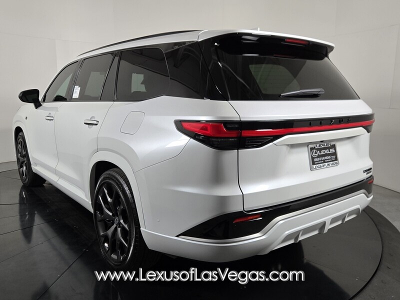 2026 Lexus TX 500h F SPORT Performance Premium photo 4