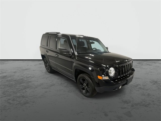 Used 2015 Jeep Patriot Sport with VIN 1C4NJPBA9FD264627 for sale in Davenport, IA