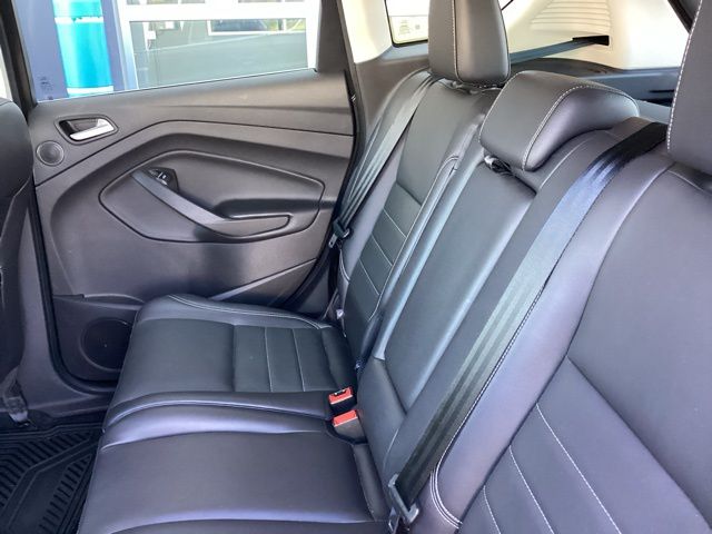 2016 Ford C-Max Hybrid SEL photo 14