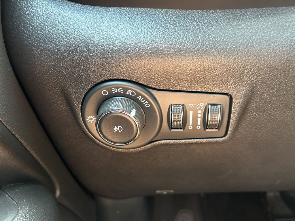 2024 Jeep Compass Trailhawk photo 23