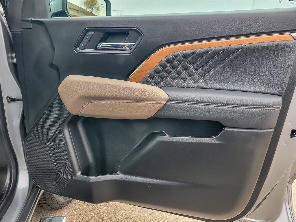2024 GMC CANYON - Image 22