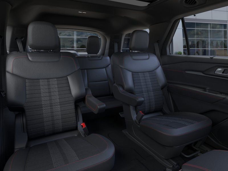 2025 Ford Explorer ST-Line photo 11