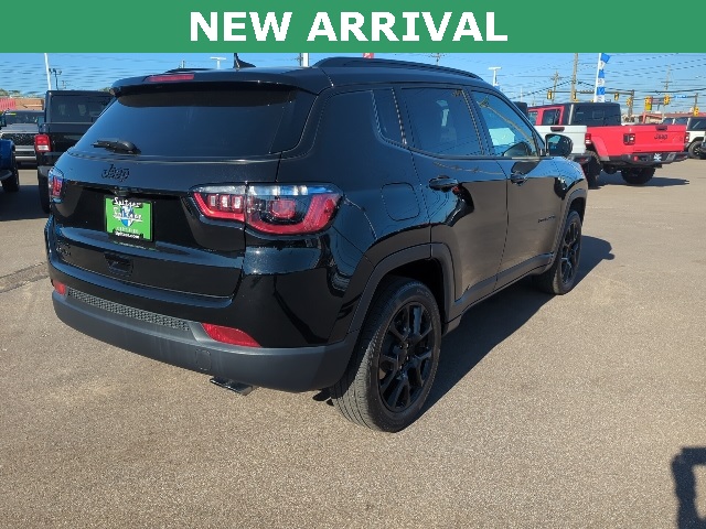 2022 Jeep Compass Altitude photo 3