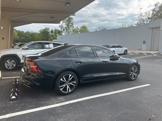 2025 Volvo S60 B5 Core photo 11