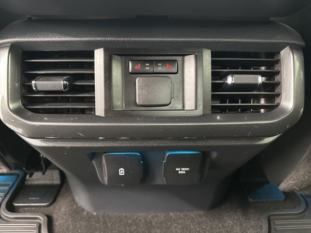 2023 Ford F-150 Lariat photo 29