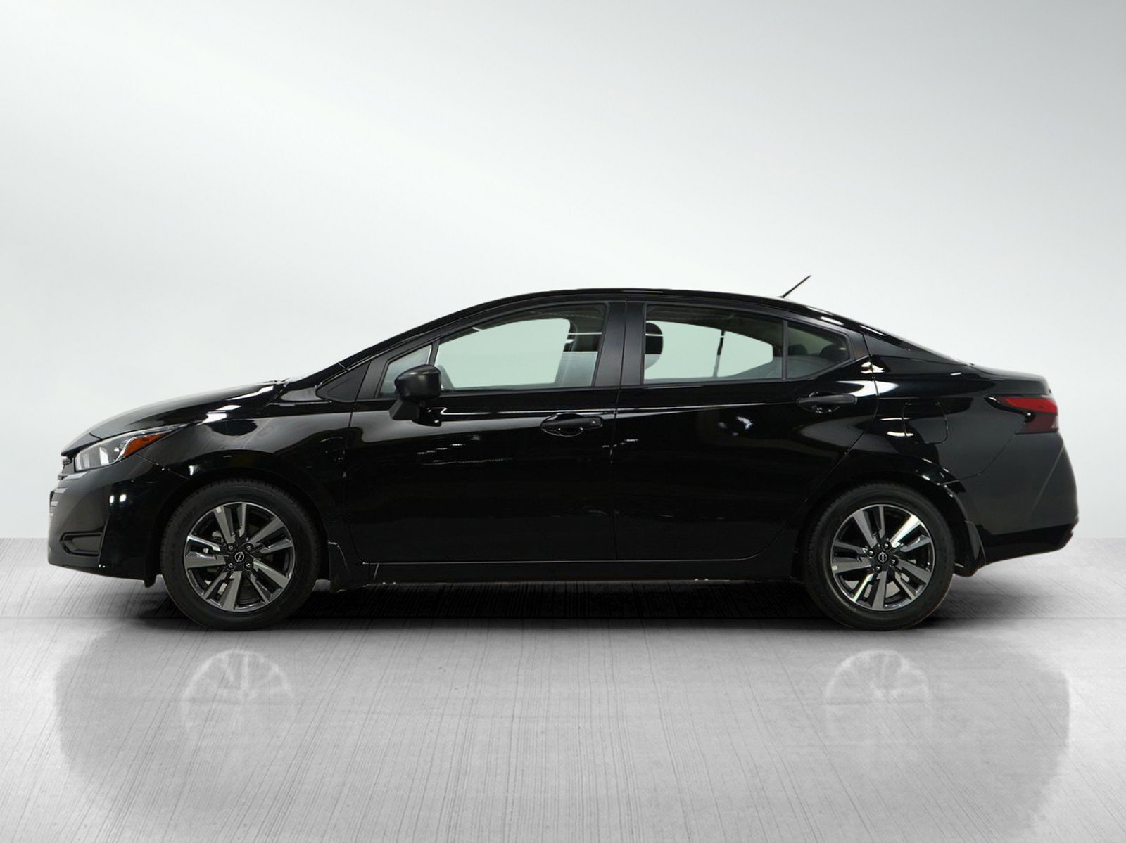 Used 2024 Nissan Versa Sedan S with VIN 3N1CN8DV8RL918097 for sale in Minneapolis, Minnesota