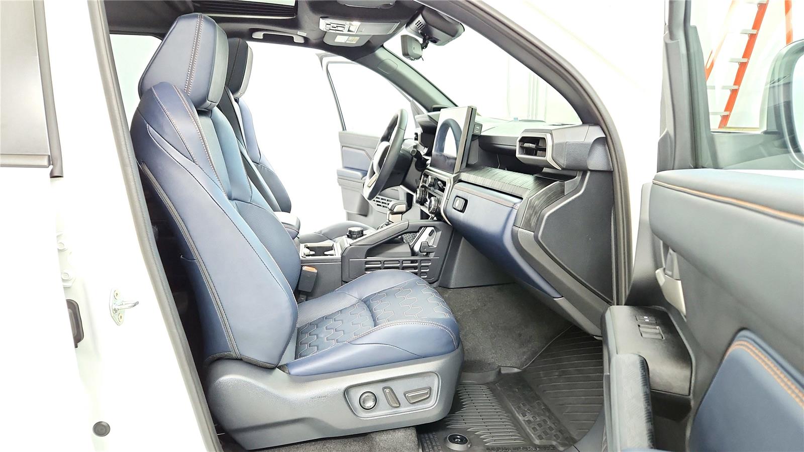 2025 Toyota 4Runner photo 14