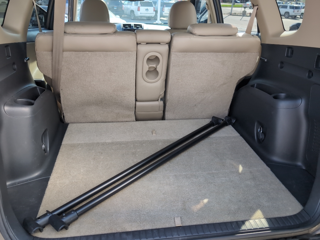 2010 Toyota RAV4 Limited photo 28