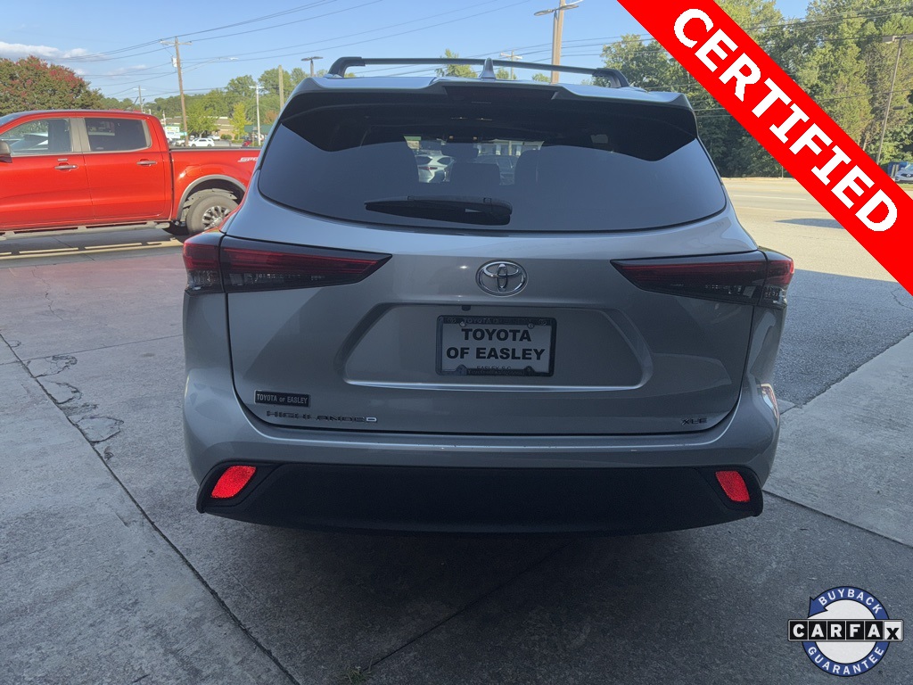 2021 Toyota Highlander XLE photo 6
