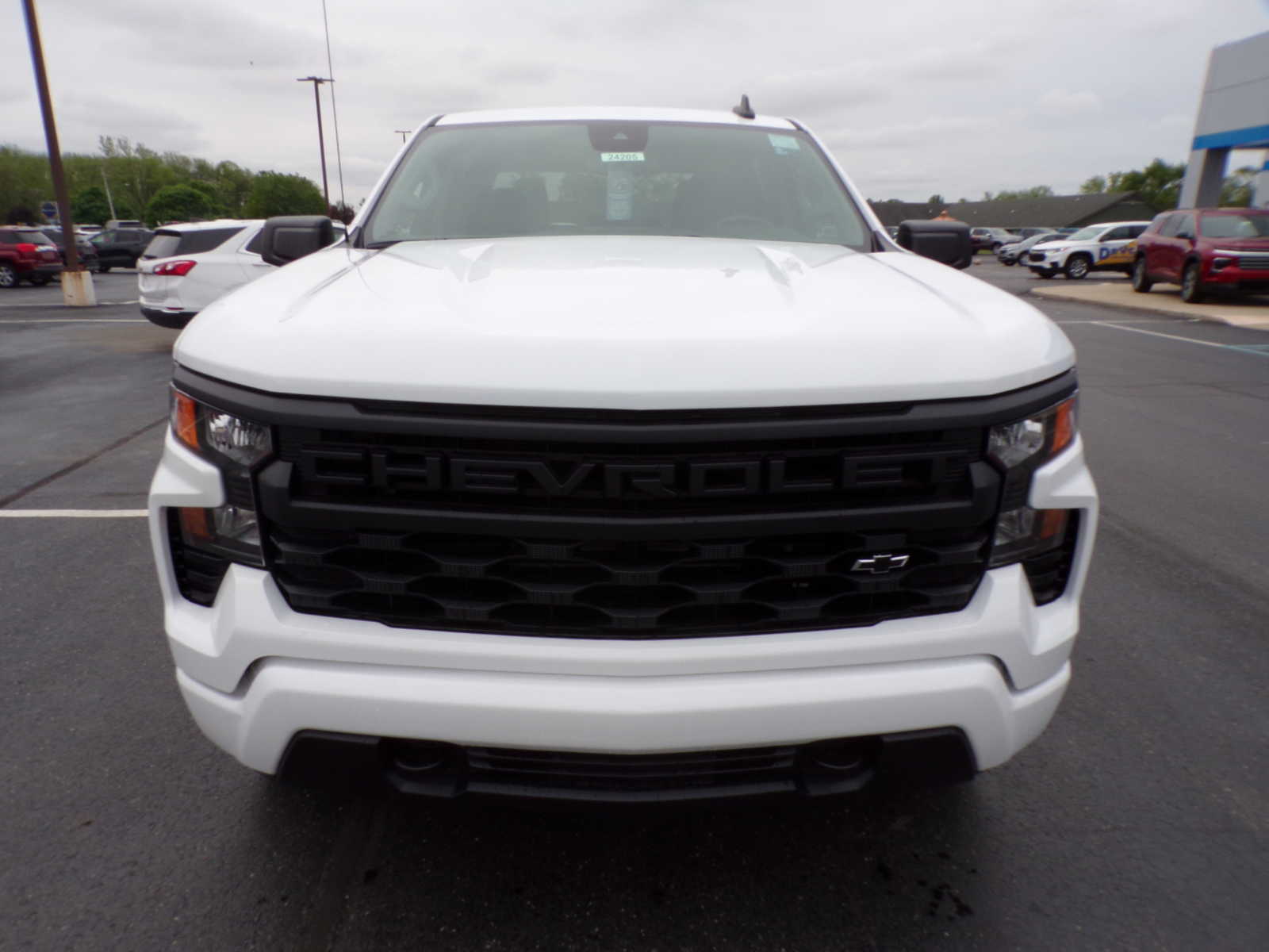 2024 Chevrolet Silverado 1500 Custom photo 5