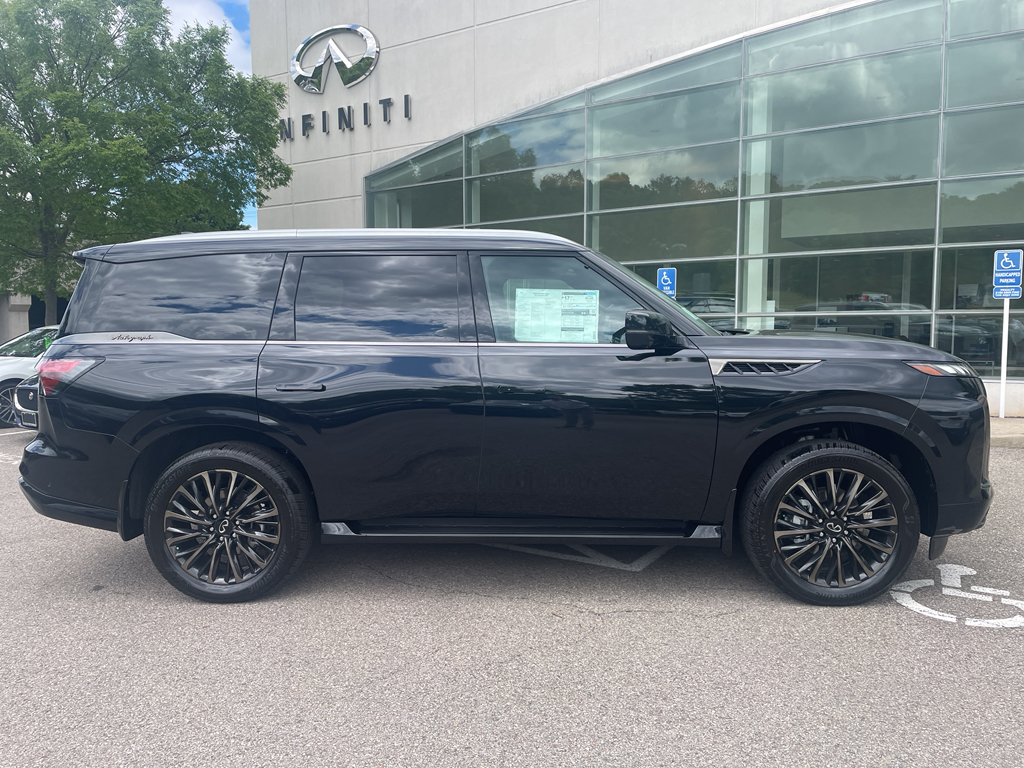 2025 Infiniti QX80 photo 2