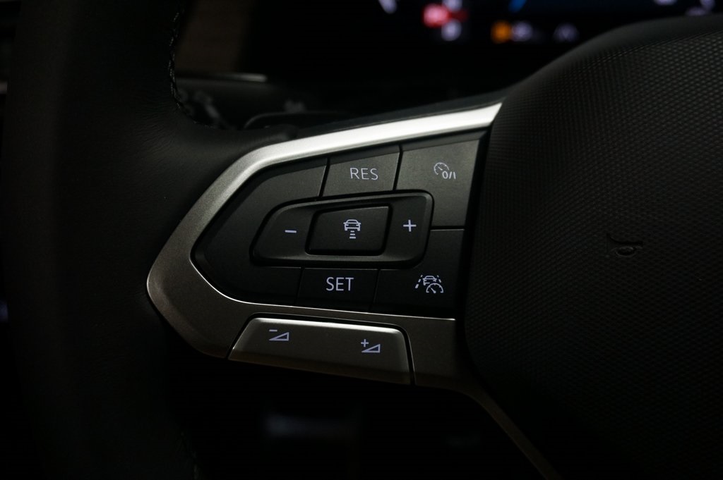2026 Volkswagen Atlas SEL Premium R-Line photo 21