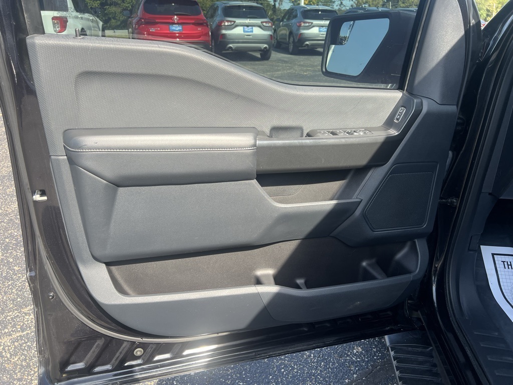 2022 Ford F-150 XL photo 17