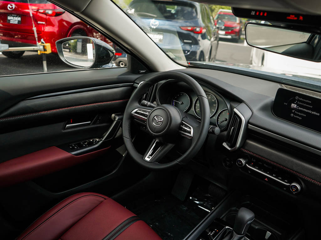 2025 Mazda CX-50 Premium photo 11