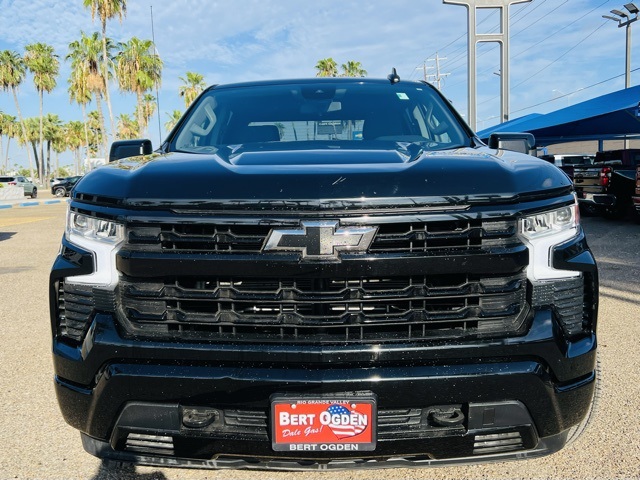2024 Chevrolet Silverado 1500 RST photo 2