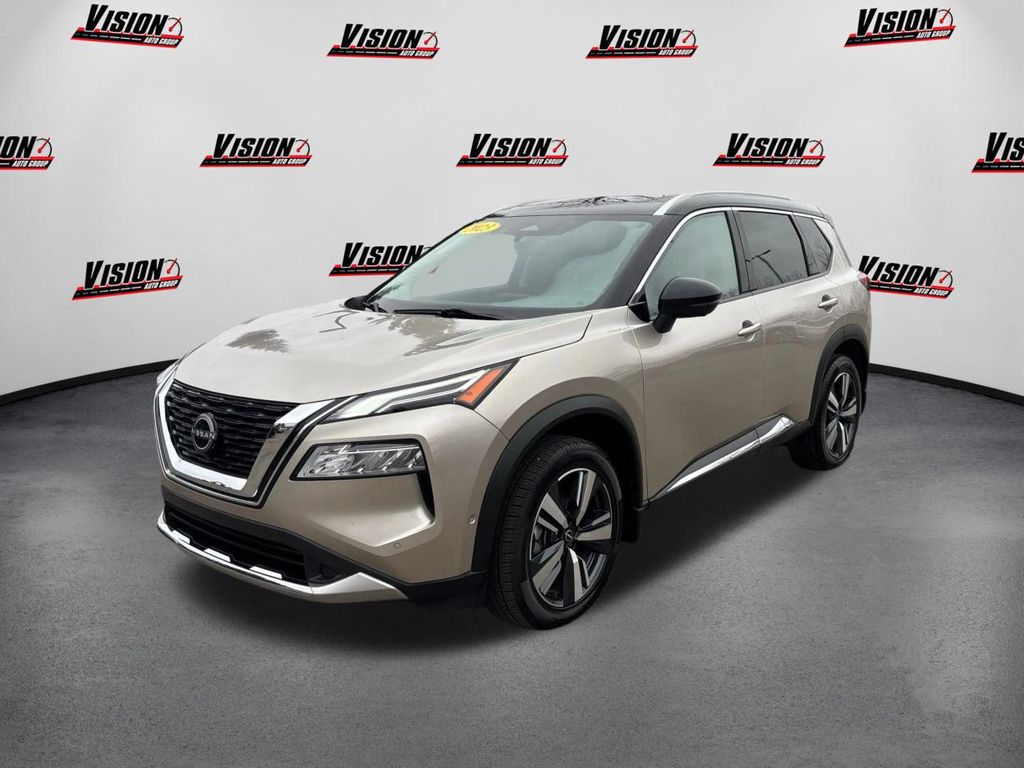 2023 Nissan Rogue Platinum's photo