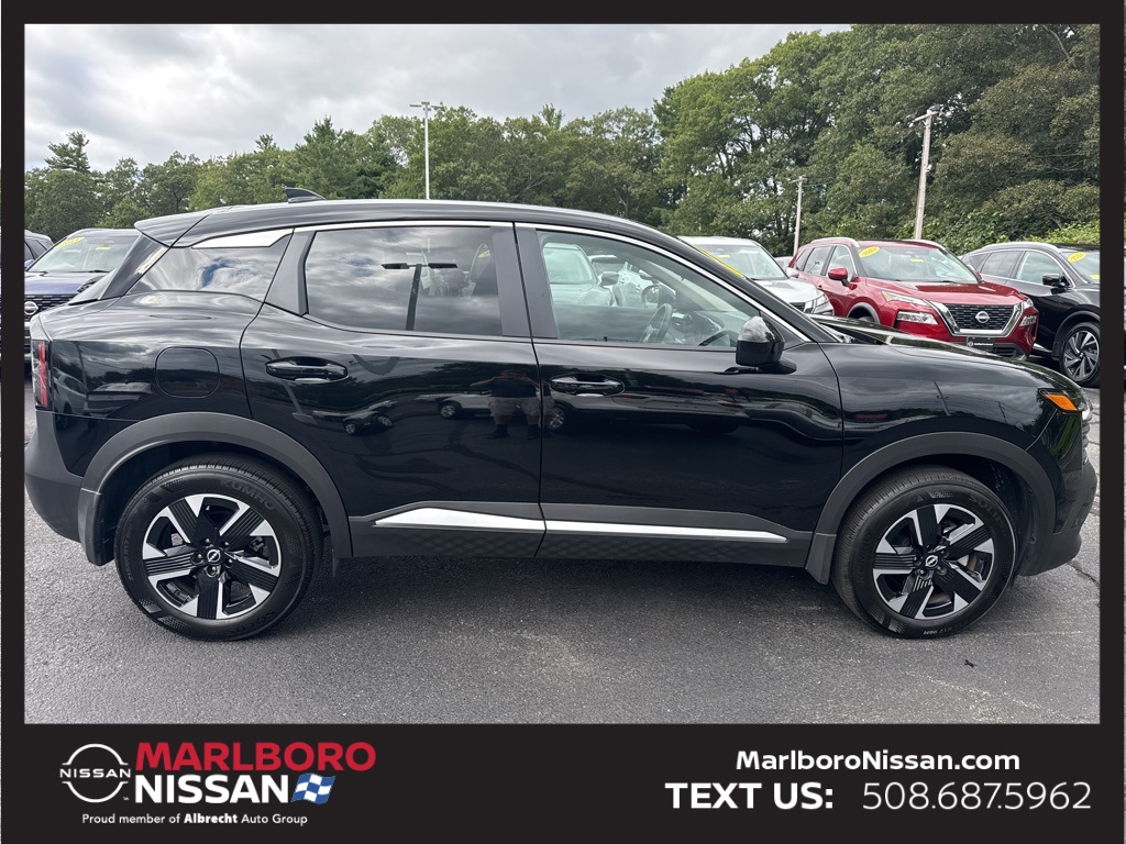 2025 Nissan Kicks SV photo 4