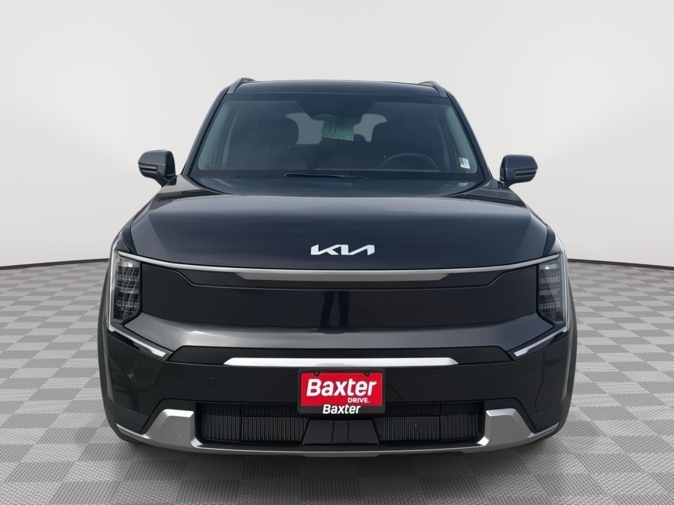 Used 2024 Kia Ev9 Wind with VIN KNDAFFS54R6023998 for sale in La Vista, NE